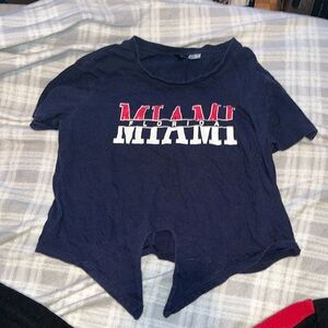 H&M T-shirt with twist on bottom!